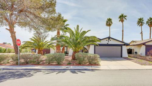 Pet-Friendly Las Vegas Home with Pool 4 Mi to Strip - Foto 2