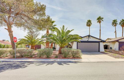 Pet-Friendly Las Vegas Home with Pool 4 Mi to Strip - Foto 2