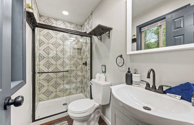 The Tranquil Trails by Avantstay Lake Access, Deck, Fireplace - Foto 37