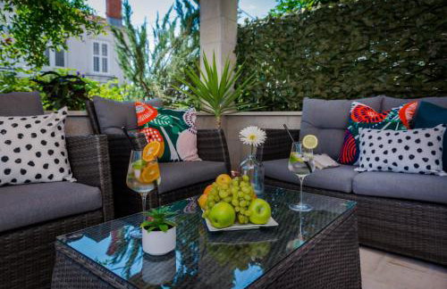 Niko's Charming Apartment with FREE parking - Foto 32