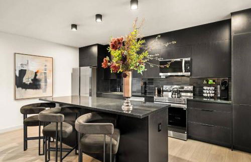 2Linkd Homes | 9BR•All Private Baths | Pool |Gated - Foto 1