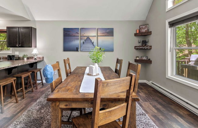 Tavern at the Woods by Avantstay Lakefront Views, Hot Tub, Firepit, Game Room - Foto 11