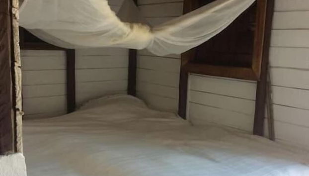 Beachfront Oasis in Mahambo, Madagascar - Chalet Retreat - Foto 4, Habitación