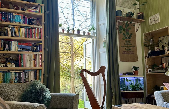 Quirky Apartment in the Heart of Leith With Garden - Foto 6