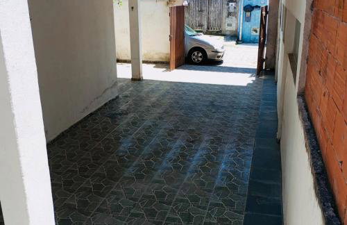 Casa São Sebastião 100 metros da praia e 3km do centro e travessia para Ilhabela - Foto 3
