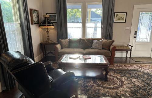 Blueberry Bungalow - Locally Run! Enjoy our PS5! - Foto 2