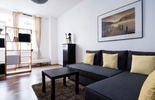 Comfortable 2-room apartment for rest & work P-Berg - Photo 5