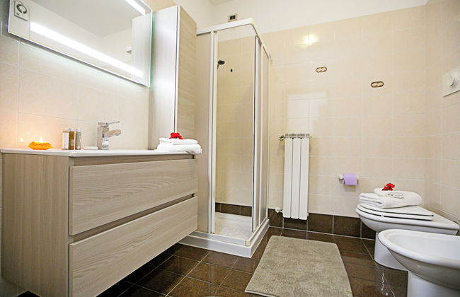 Borgo Degli Ulivi shared pool- 200m lake - Foto 11