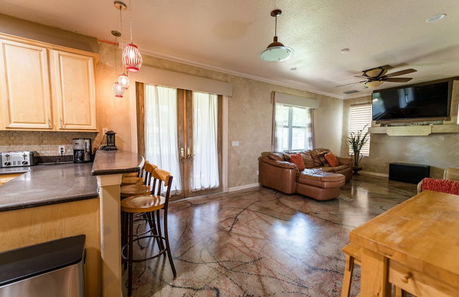 Chic Renovated Oasis: Disney & Universal Nearby 4 Bedroom Home by RedAwning - Foto 15