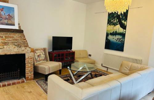 3 Bed Cottage - Sleeps 6 - Pets - Parking - Wifi - Foto 42