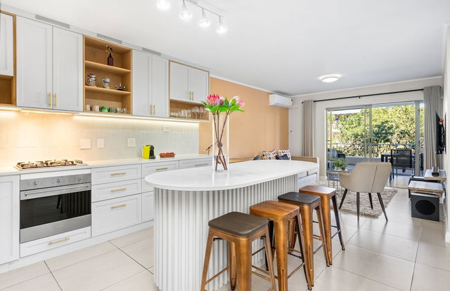 Mayfair Luxury 212 - Photo 10