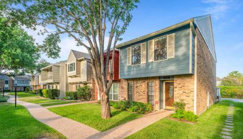 Townhome - Convenient Location - Foto 1