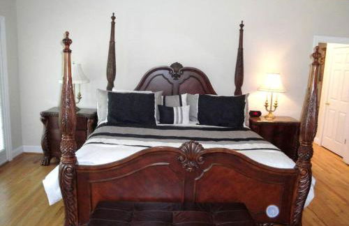 Elegant Lodge Rental with Lovely Countryside Views near Charlottesville, Virginia - Foto 16