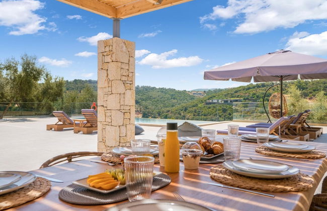 Villa Chriselia - 3 Bedrooms With Sea Access - Photo 5