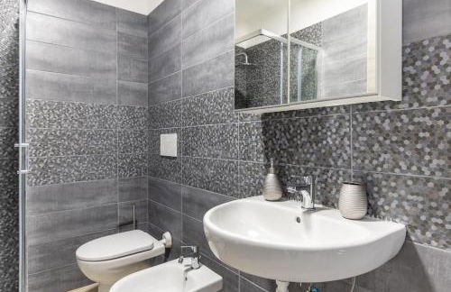 Cesano Boscone-Design apartment with Wi-Fi - Foto 11