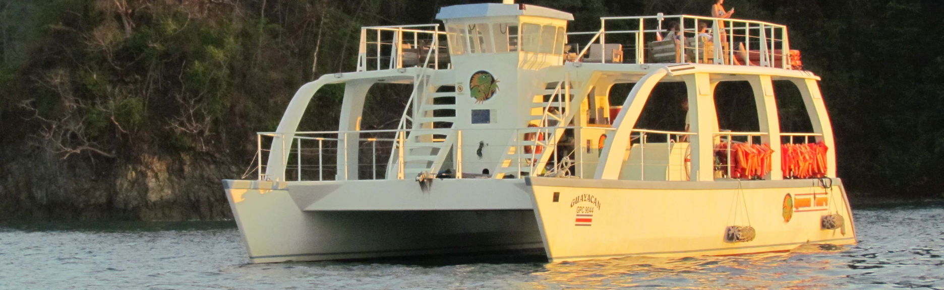 Passeio de catamarã e snorkel em Manuel Antonio