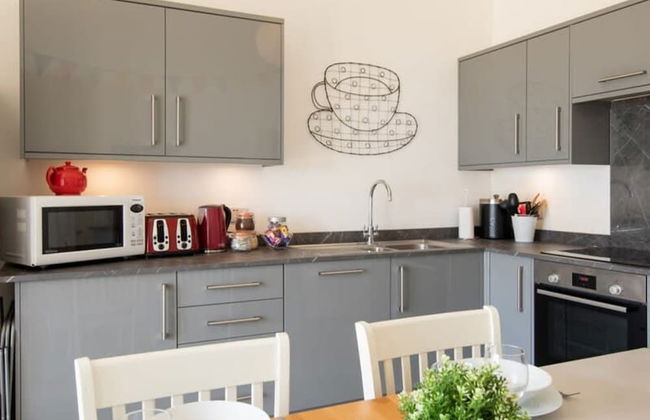 Absolute Beachfront With Decked Garden Oasis and Views - Foto 15