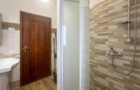 2 Bedroom Beautiful Home In Torrenova - Foto 15