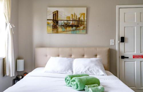 Jungle House Columbus Downtown Free Parking Sleeps 6 - Steps to Convention Center & Nationwide Arena - 1BR Short North Luxury Home - Over 5,800 Five Star Stays - Foto 17