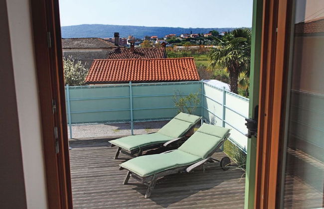 Spacious Villa with a Swimming Pool - Foto 12