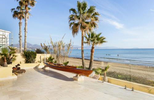 Maravilloso Apartamento AMANECER CABO a pie de playa y mar en CHALET ROQUETES - Foto 25