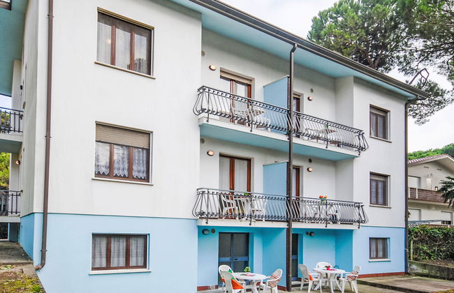 2 bedroom Apartment in Lignano Sabbiadoro with garden - Photo 14