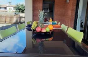 Villa Mediterránea con Cinco Dormitorios y Piscina - Foto 8