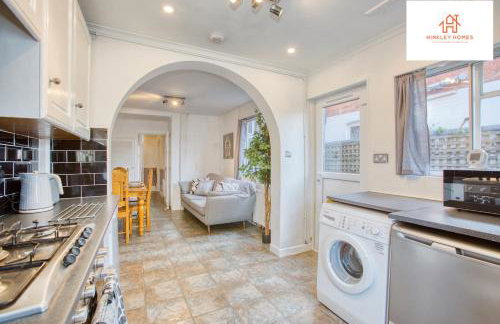 Spacious 6-Bedroom House with Parking in Bridgwater Ideal for Contractors & Group Stays - Foto 56