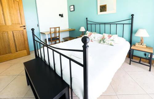 Exclusive Authentic Riviera Villa - Private Pool, Pétanque Court, Panoramic Mediterranean Sea & Estérel Mountain Views - Foto 17