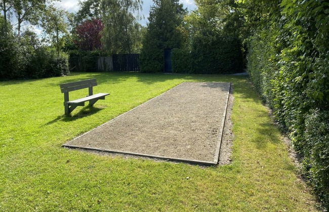 Welcoming Apartment Near Lake - Photo 31