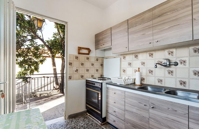 Seaside Holiday Home With Balcony - Foto 12