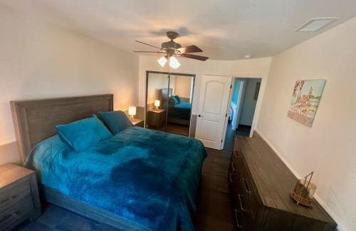 Winery Getaway with Spa and Amazing Hilltop View - Foto 29