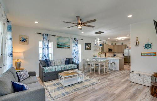 Walk to Gulf Ocean-View Home in Crystal Beach! - Foto 1