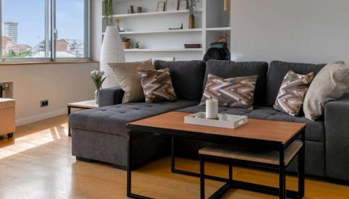 Buena ubicación y plaza de garaje - Foto 4