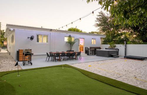 5BR HotTubPoolTableMiniGolf 7 min to Wynwood - Foto 41