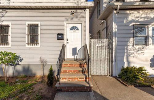 Spacious Cozy Retreat, Sleeps 10, Near NYC & EWR - Foto 27