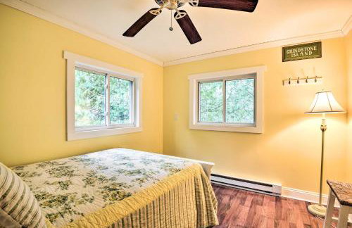 Waterfront Cottage on Sawmill Bay w/ Deck! - Foto 16