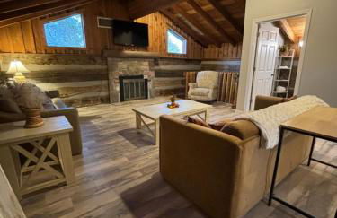 The Hilltop Cabin - Foto 27