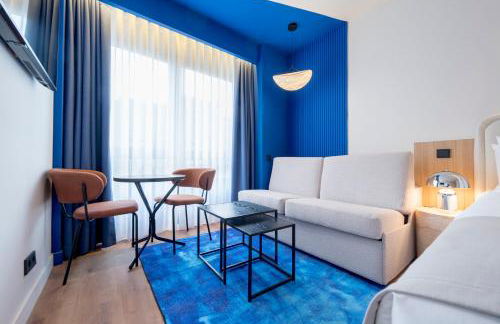 Iconic Suites - Photo 66