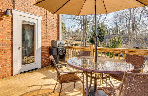 Private Hot Tub, Steps to Main St Saluda Retreat - Foto 4