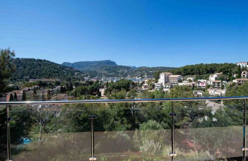 Idyllic 6 bed villa stunning sea view salt pool - Foto 32