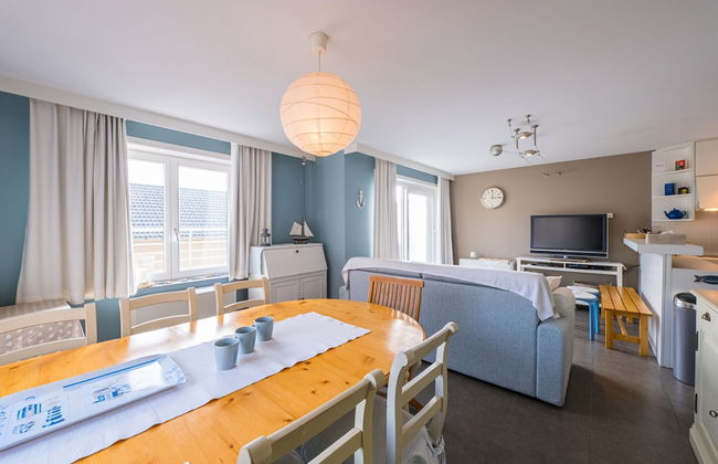 Quiet Apartment With Sunny Terrace - Photo 14