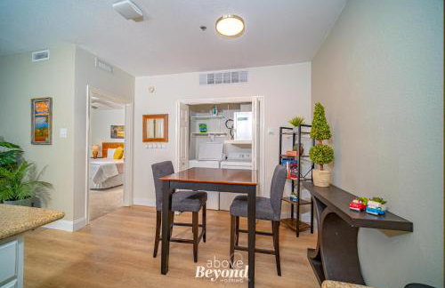 Color Pop by the Pool! - Foto 16