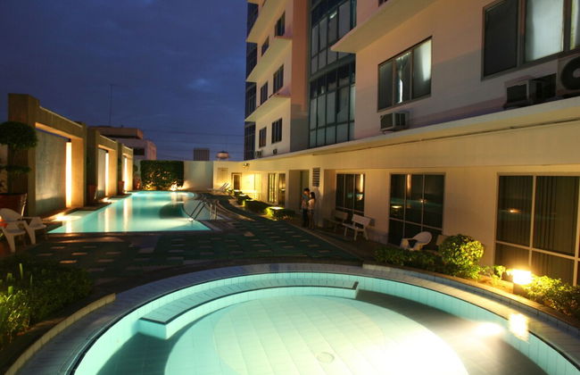 Astoria Plaza - Photo 10