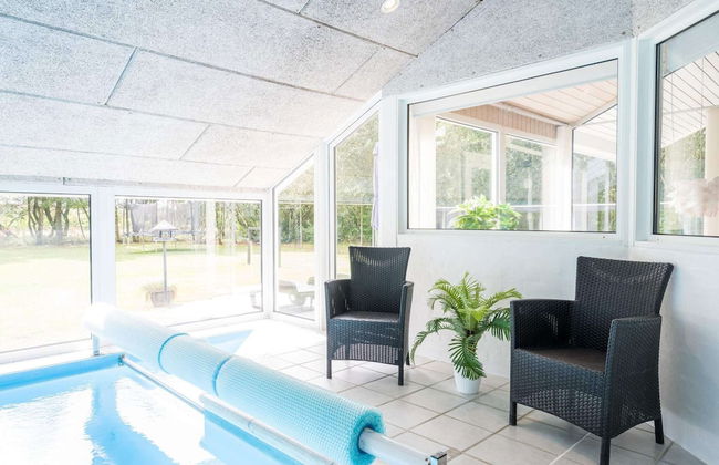 8 Person Holiday Home in Norre Nebel - Photo 4