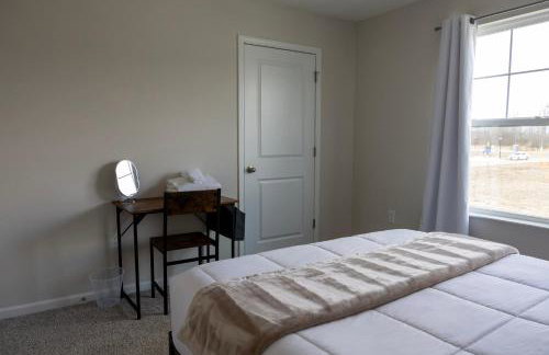 Holistic Campus Rental, LLC - Private Bedrooms in Shared Home with Shared Kitchen - Foto 28