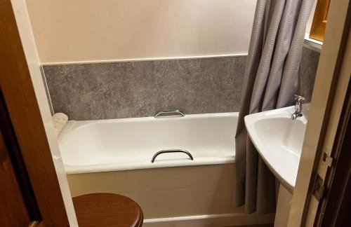 Private 7 bed wing of former farmhouse, edge of Exmoor, sleeps 16 - Foto 7