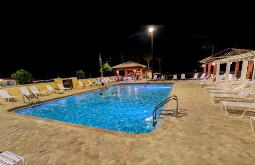 Heart of The Villages, Near Sumter Landing! 2BR-2BA New Golf Cart-Guest IDs included! - Foto 5