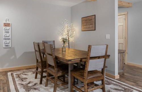 Boone Getaway Dog Friendly, Hot Tub, Fire Pit! - Foto 13