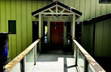 Waterfront Escape - Dock, Hot Tub, Theater - Foto 52